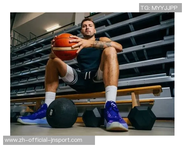 八村塁称赞东契奇蜕变领袖气质愈加明显展现出更强专注力