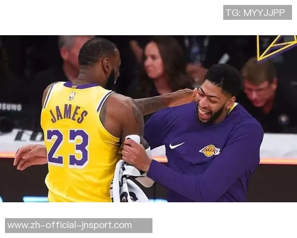 帕金斯对浓眉身材变化的看法：树立榜样保持良好体型的重要性