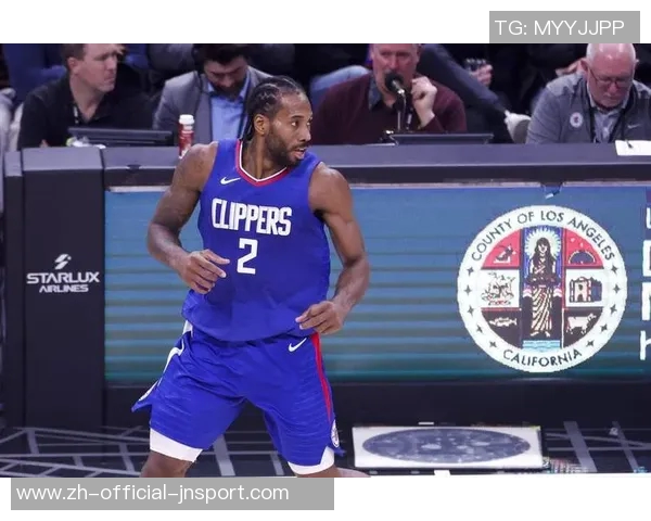 孙兴慜携快船定制球衣展现笑容梦幻联动引发球迷热议