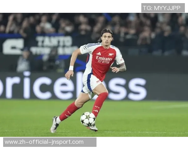 英超官方调查卡拉菲奥里在最佳左后卫中名次如何引发热议