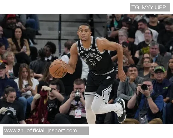 凯尔登出战17分钟高效表现6中4贡献11分5板正负值16助球队胜利 凯尔登出战17分钟高效表现6中4贡献11分5板正负值16助球队胜利