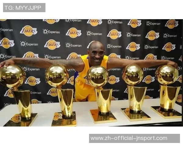 库伯心目中的NBA最佳阵容：四大湖人巨星与邓肯并肩，乔丹缺席引热议