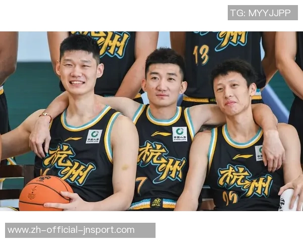 四川全运男篮出征亚洲巡回赛巴中站周琦胡金秋孙铭徽领衔参赛阵容