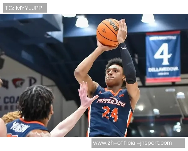 墨菲盛赞球队新秀潜力无限未来发展前景广阔令人期待 墨菲盛赞球队新秀潜力无限未来发展前景广阔令人期待