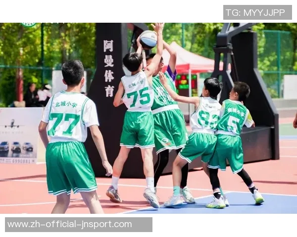 哈佛美女硕士Rima身材颜值双全热爱篮球现场助威绿军